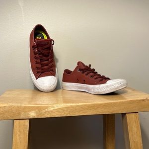 Maroon Converse Size 7